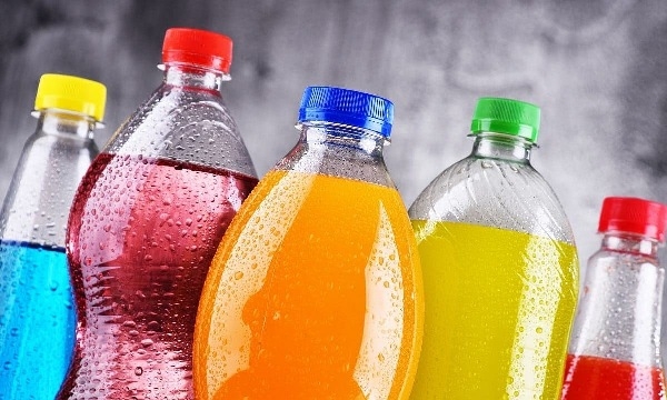 Μικροπλαστικά σε όλα τα δοκιμασμένα ποτά, ειδικά στα ζεστά ροφήματα